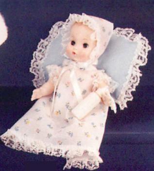 Effanbee - Tiny Tubber - Baby Classics - Dress and Bonnet - Doll